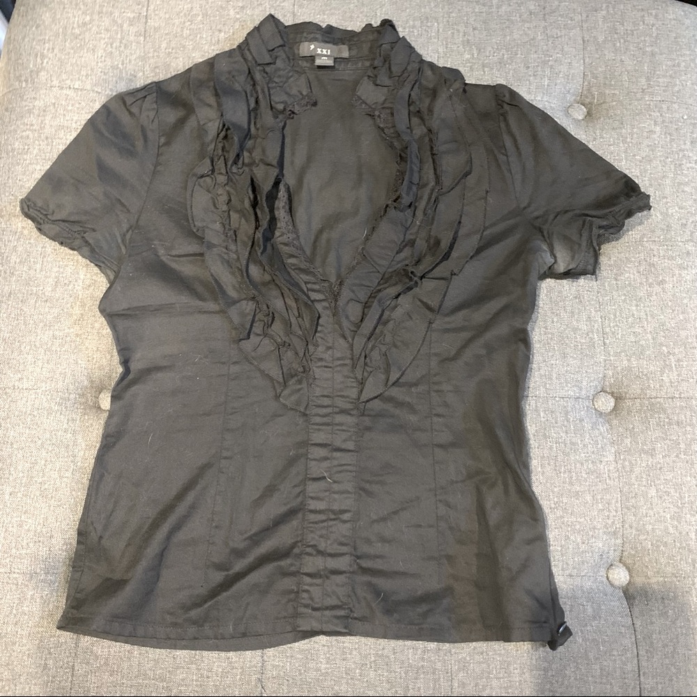 Forever 21 Ruffled Low Cut Blouse Sz M